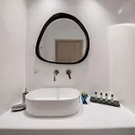 Acl'l Luxury * أويا