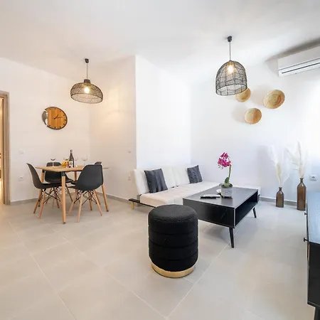 Acl'l Luxury * Oia (Santorini)