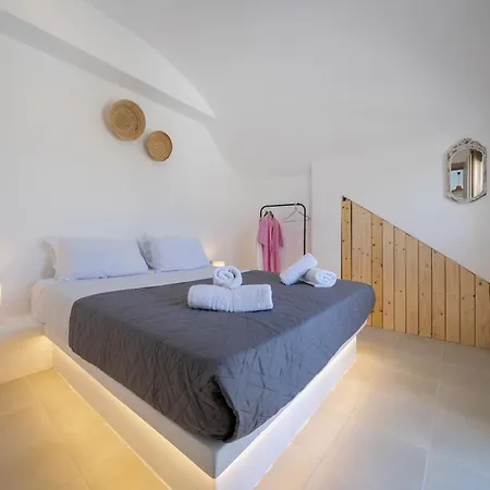 Acl'l Luxury * Oia (Santorini)