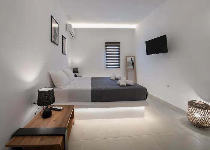 Acl'l Luxury * Oia (Santorini)